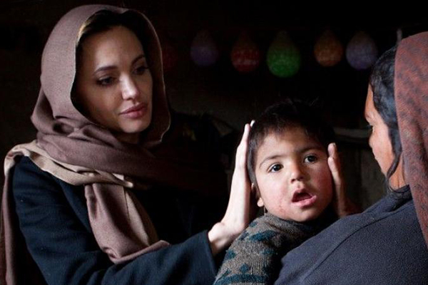 آنجلینا جولی در افغانستان
